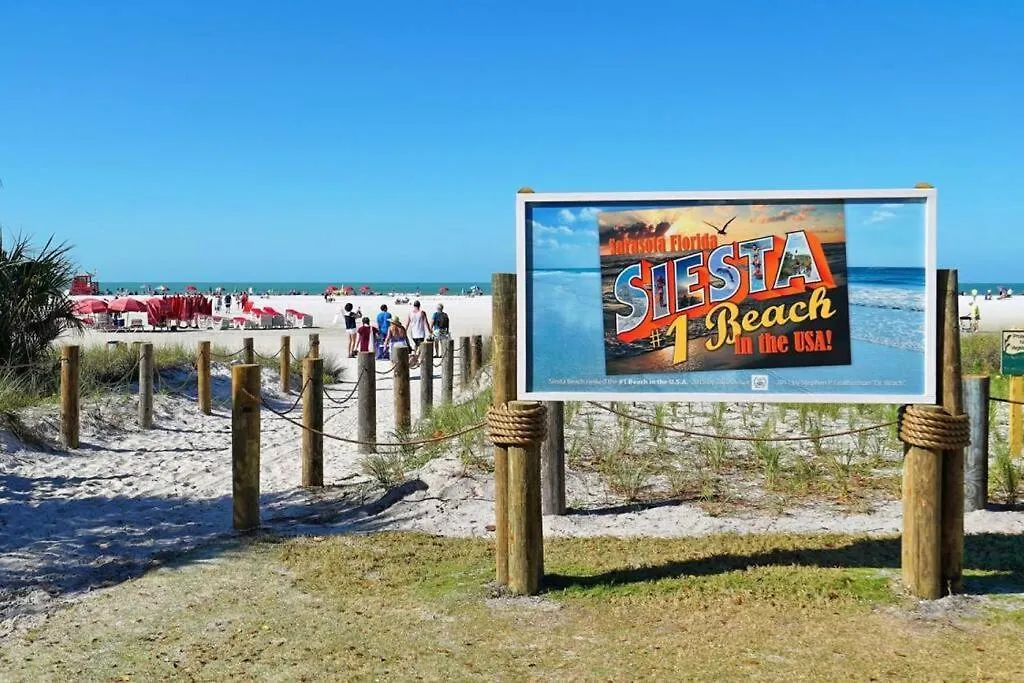 Apartment Close To Siesta Key, Shopping, Restaurants & More! Sarasota