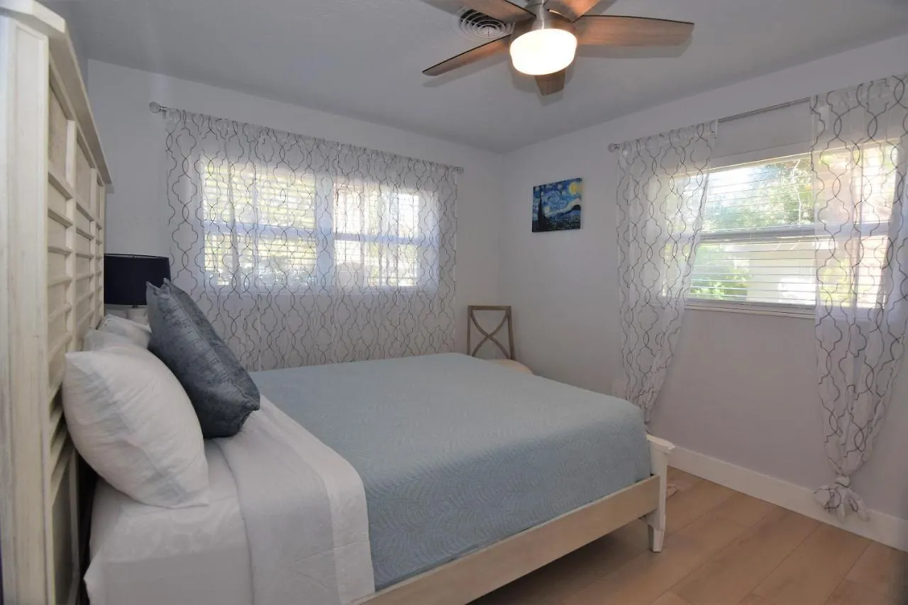 4bd/3bth Renovation With Heated Pool Near Downtown * Sarasota