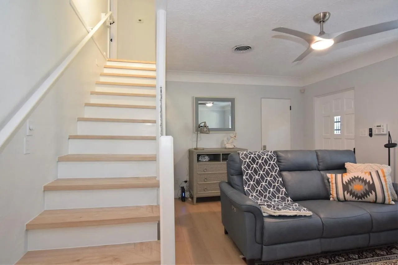 Holiday home 4bd/3bth Renovation With Heated Pool Near Downtown Sarasota