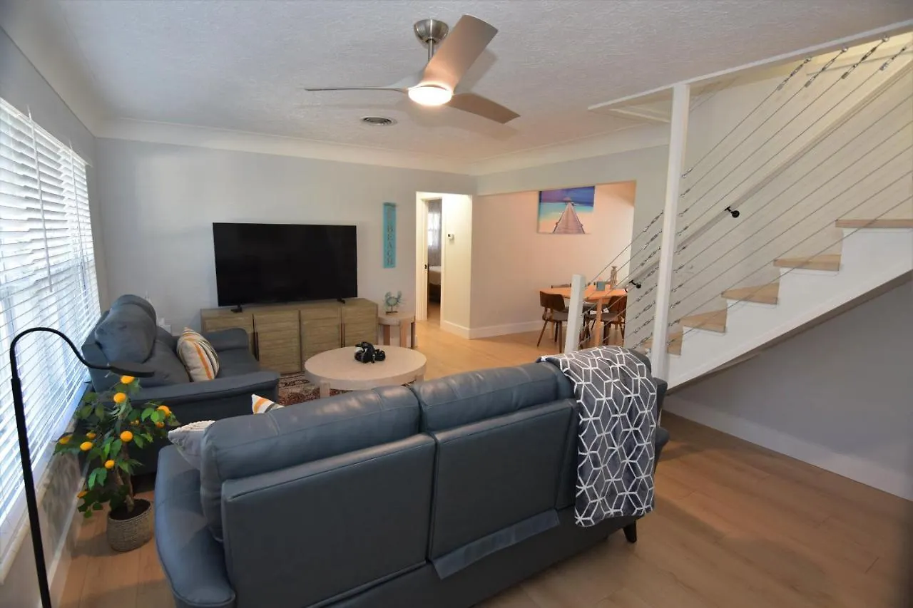 4bd/3bth Renovation With Heated Pool Near Downtown Holiday home *