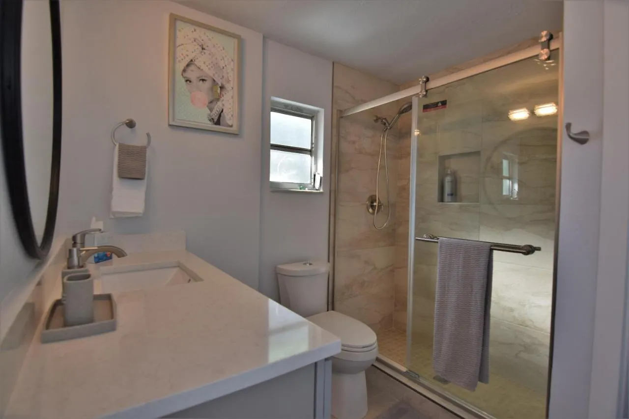 4bd/3bth Renovation With Heated Pool Near Downtown Holiday home *
