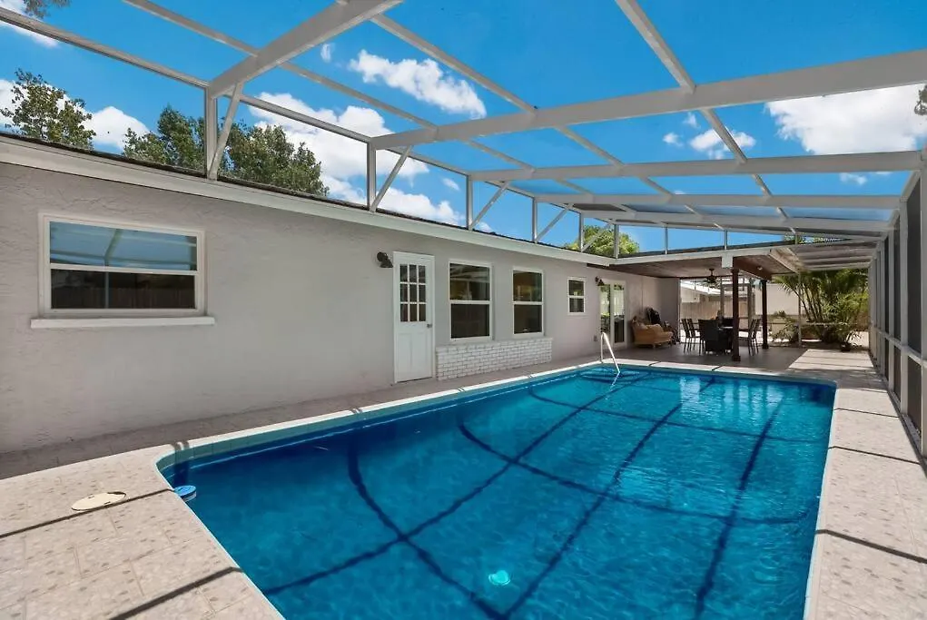Updated Pool Home, Near Siesta Key * Sarasota