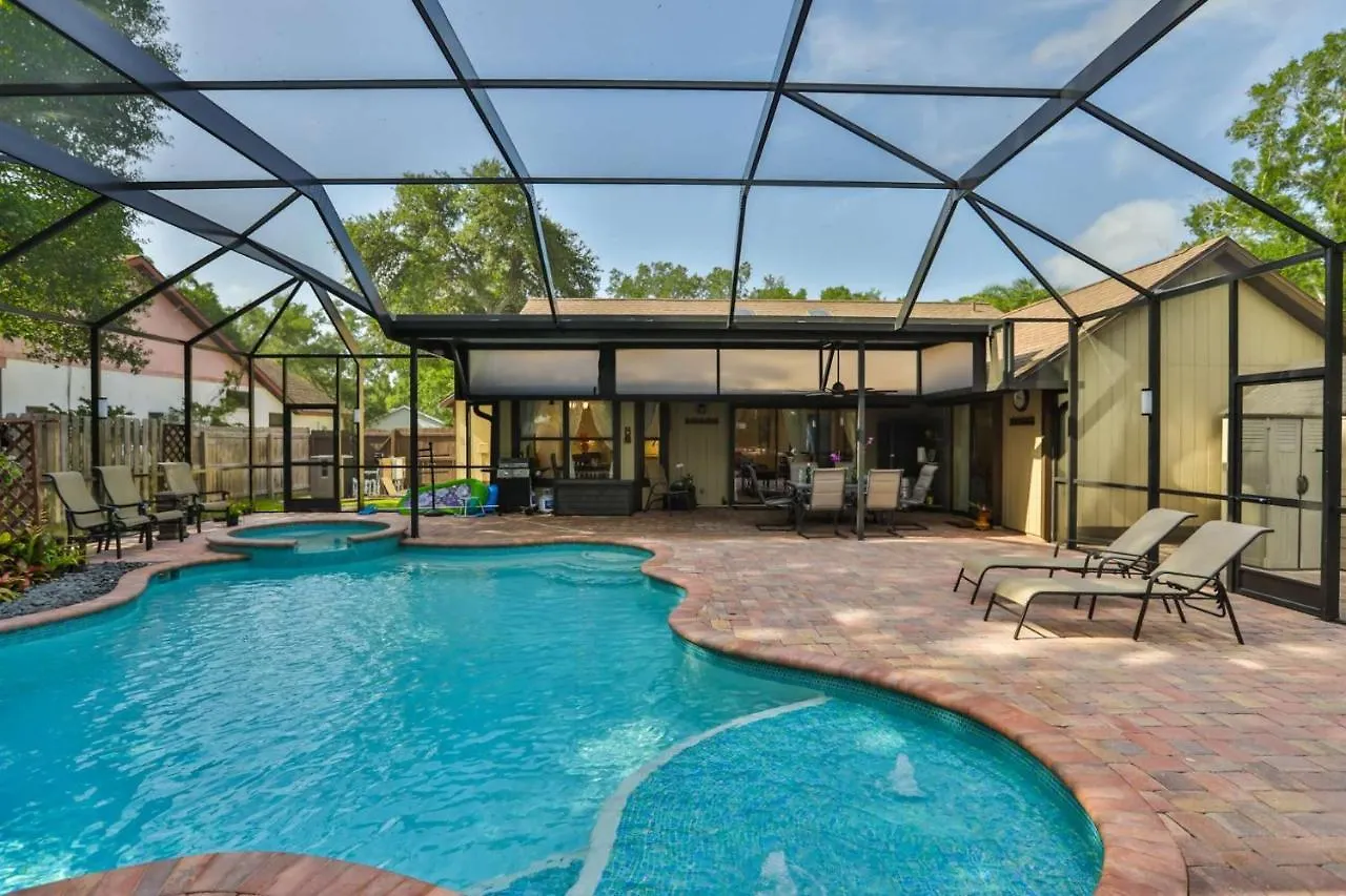 Cypress - Pool Holiday home *