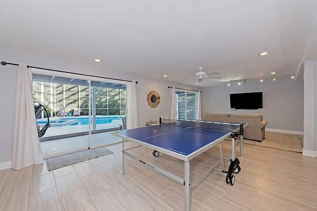 Family Friendly With Large Pool *