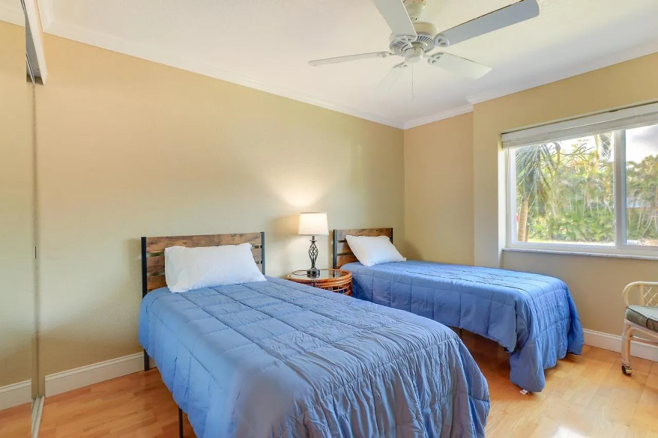 Apartment Welcoming Vacation With Pool! Sarasota