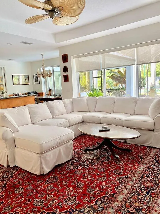 Tranquil Court Oasis *