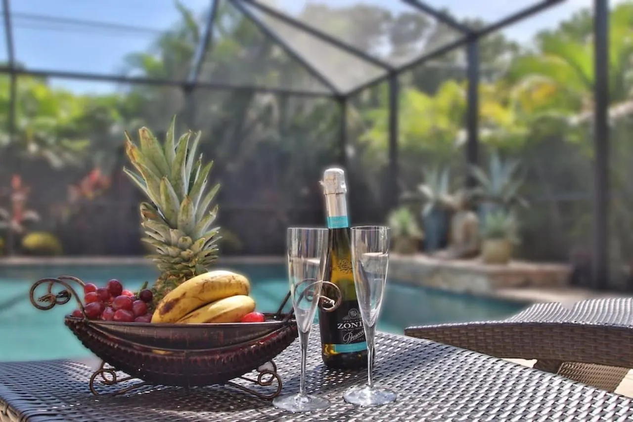 Holiday home Gorgeous Private With Heated Pool *
