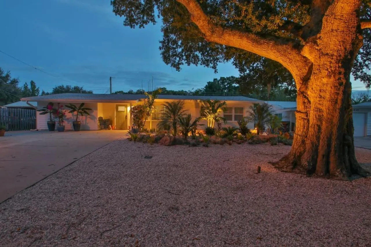 Gorgeous Private With Heated Pool Sarasota
