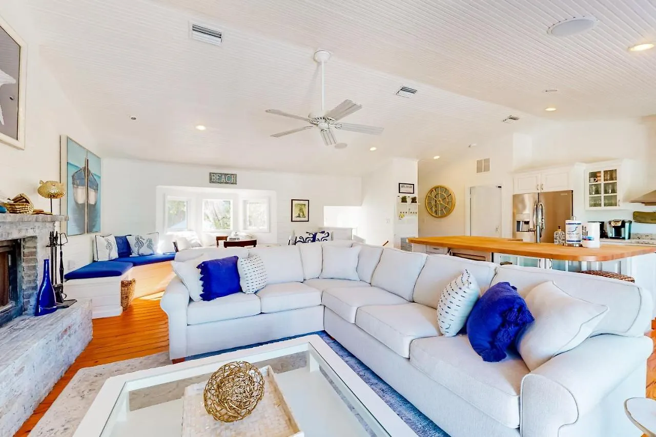 Escape By The Sea Holiday home *