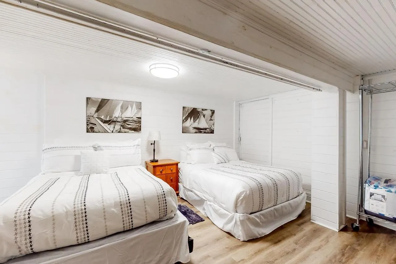 Escape By The Sea Holiday home