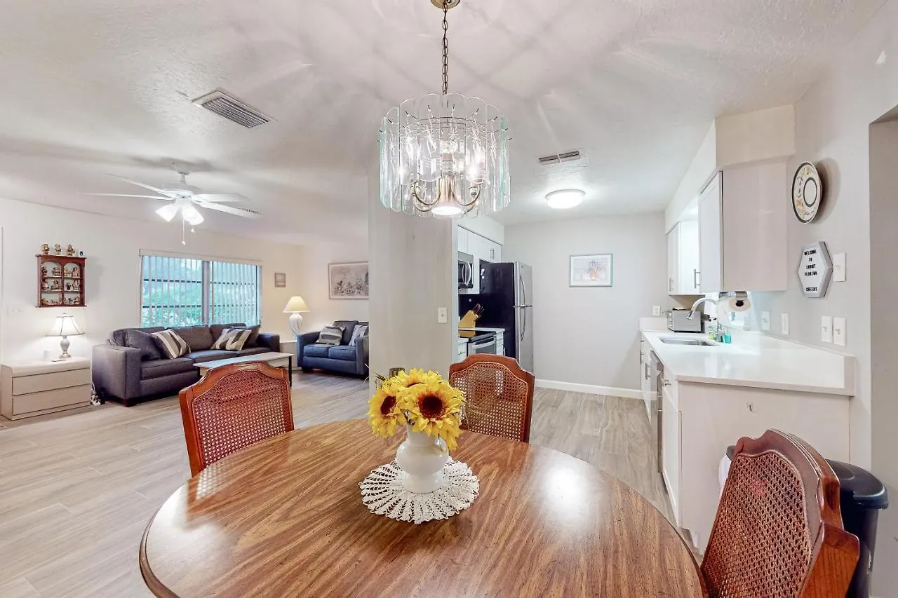 East Side Escape Holiday home *