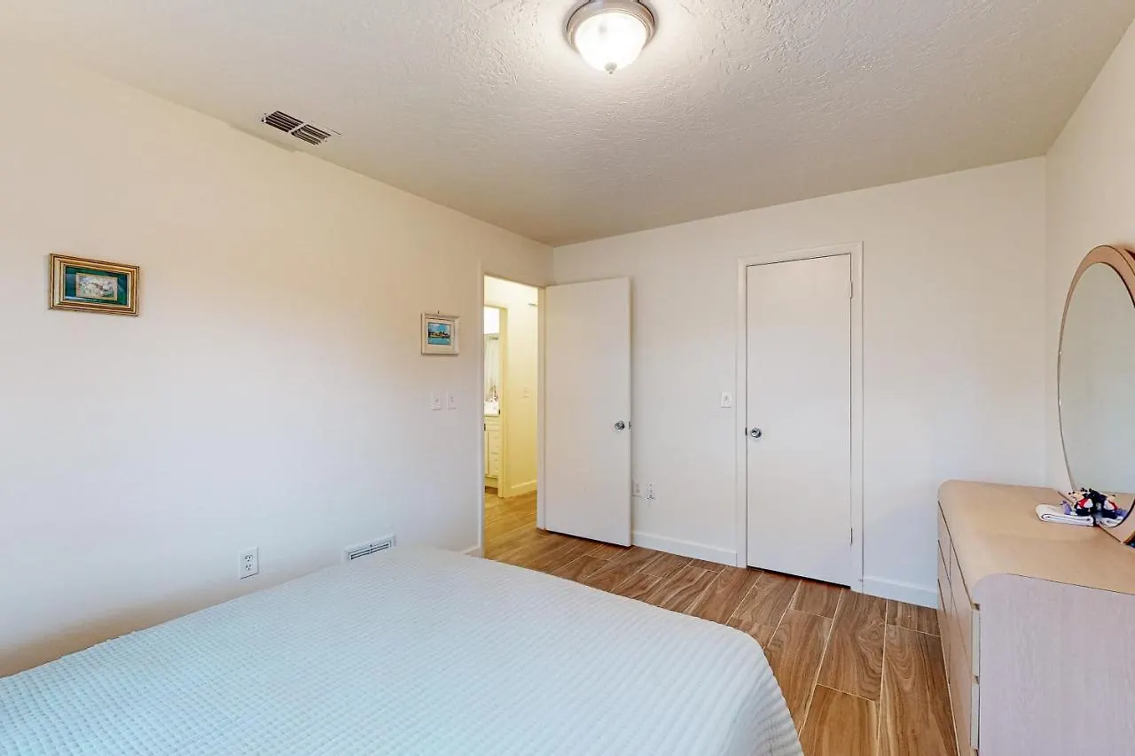 East Side Escape * Sarasota