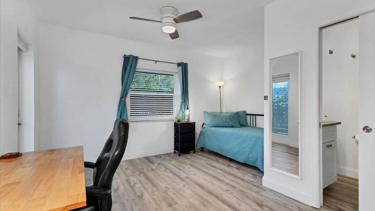 Siesta Key - 3 Bed 3 Baths Villa *