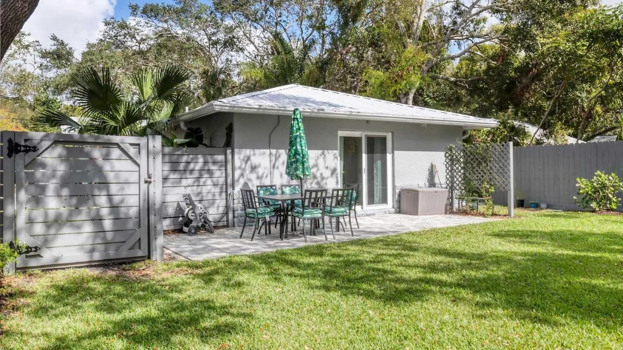 Siesta Key - 3 Bed 3 Baths Villa *
