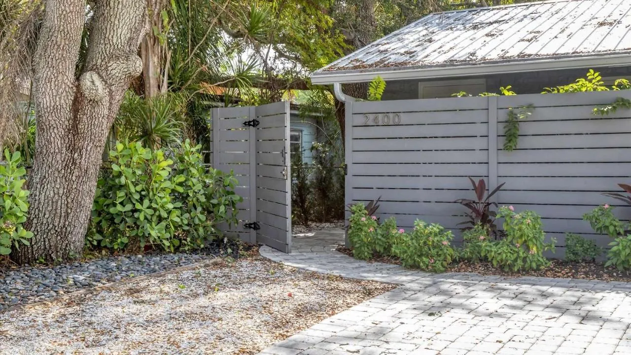 Siesta Key - 3 Bed 3 Baths