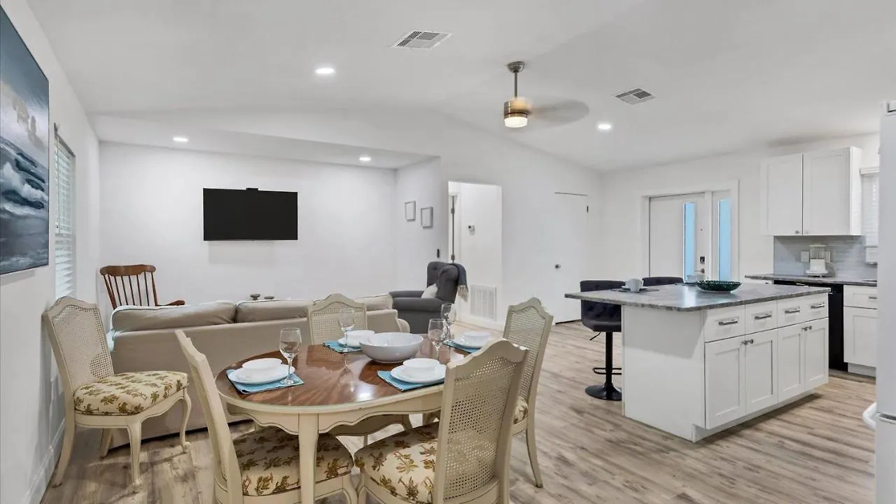 Villa Siesta Key - 3 Bed 3 Baths *