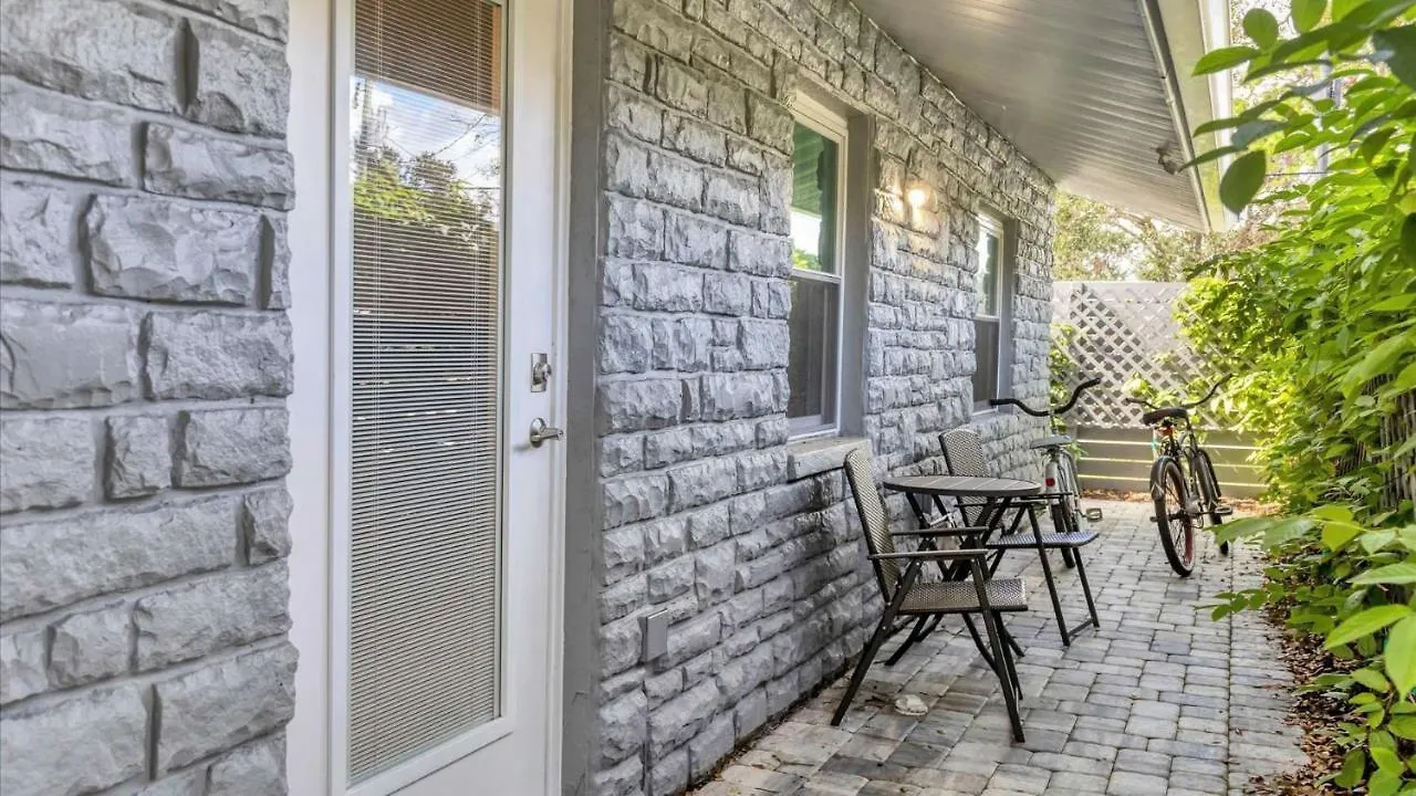 Siesta Key - 3 Bed 3 Baths *