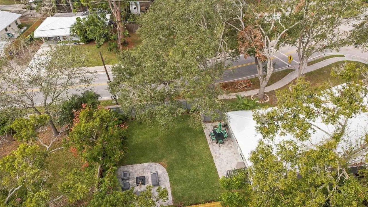 Siesta Key - 3 Bed 3 Baths Villa *