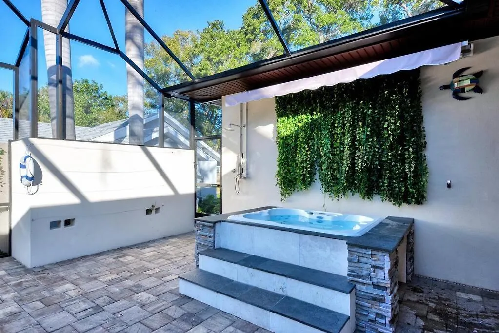 Courtyard With Pool, & Sauna Close To & Center