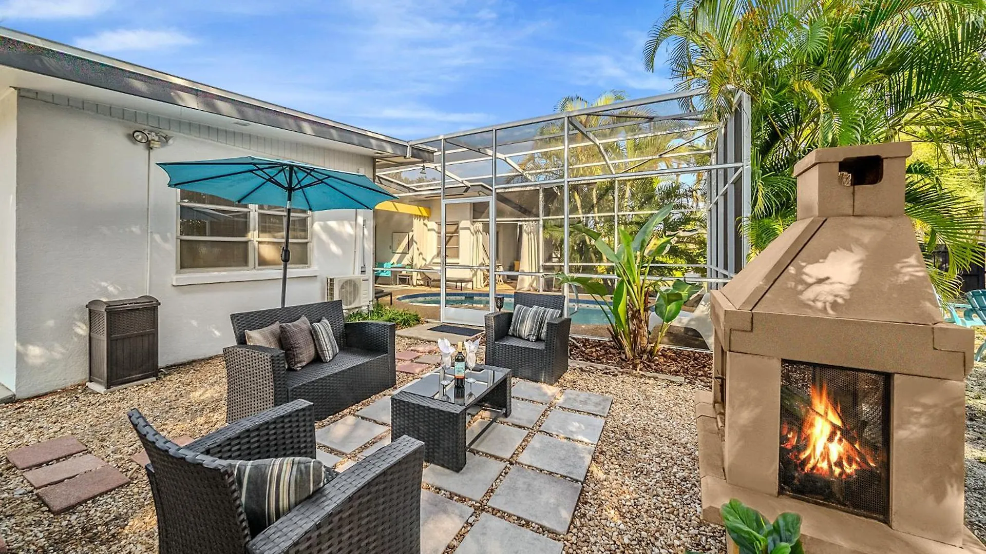 Fantastic Island House 1 Mile To The With Heated Pool Holiday home