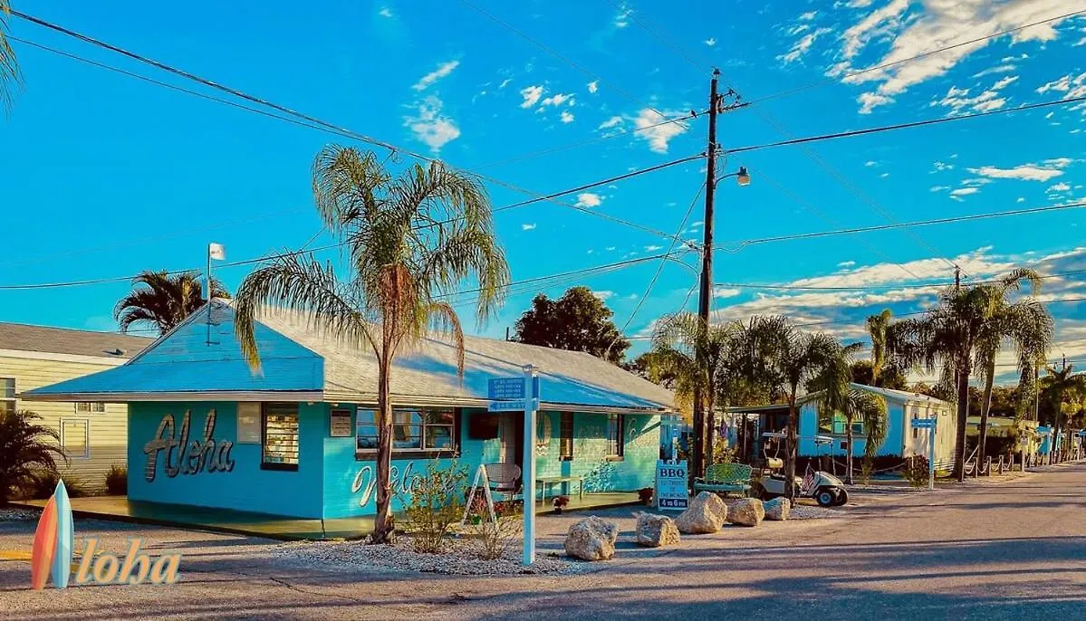 Pinecraft Tiny Holiday home Sarasota