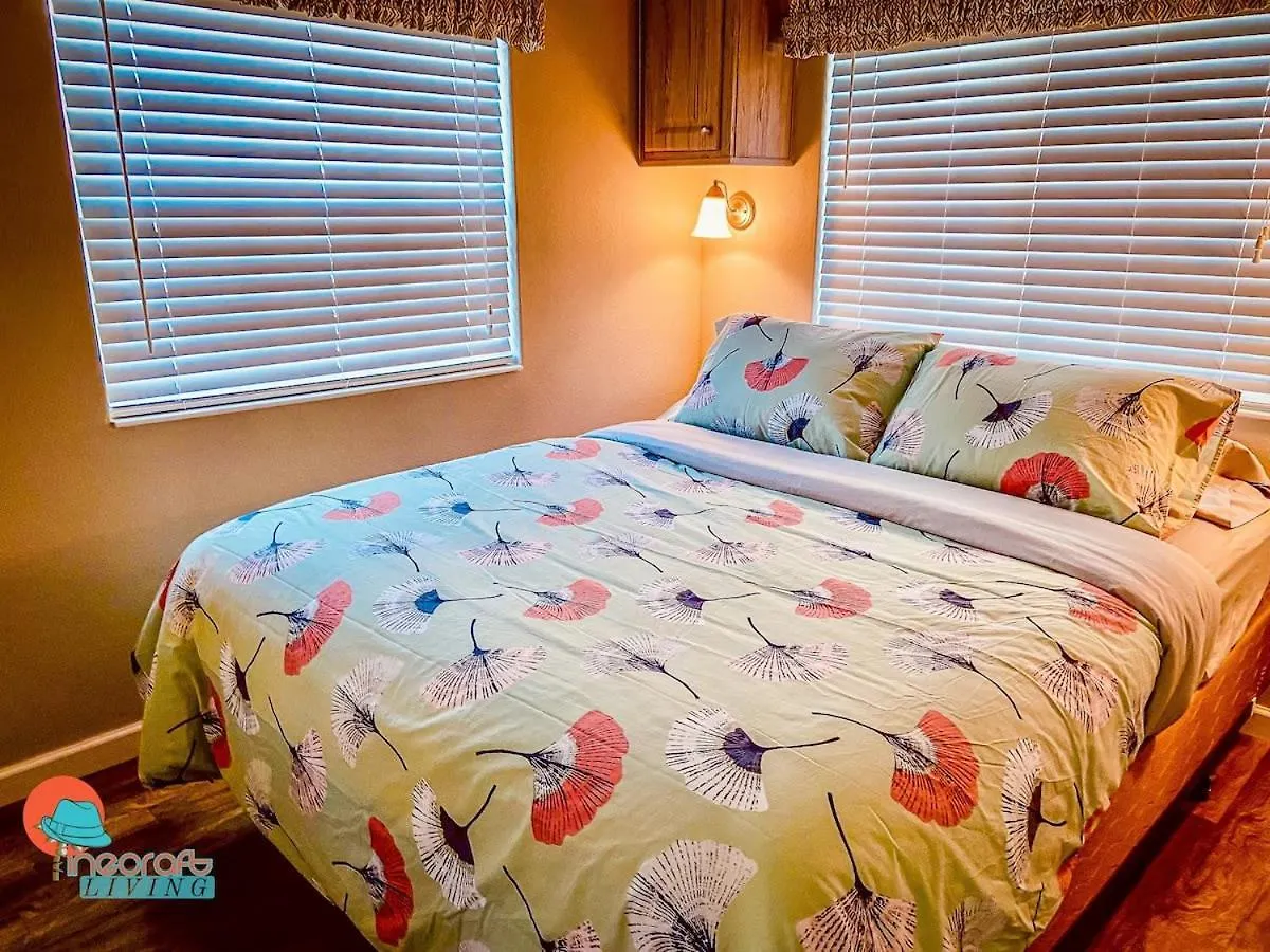Holiday home Pinecraft Tiny *