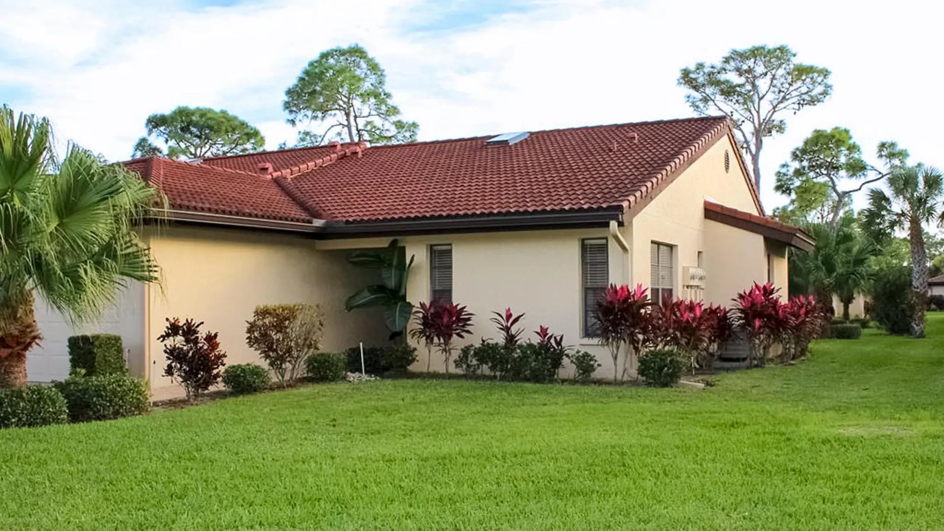Apartment Village Des Pins - Pinetree #207 Sarasota