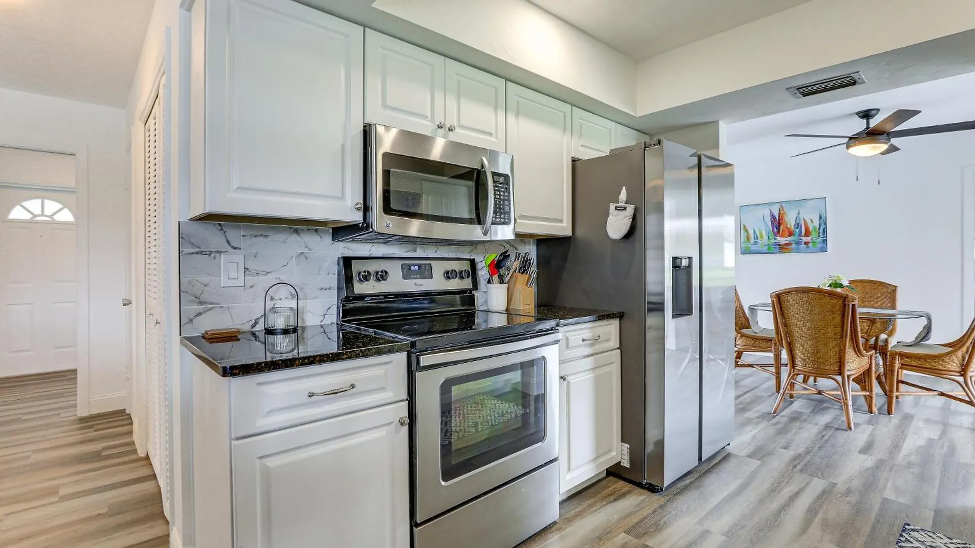 Holiday home Centrally Located With Heated Pool! Sarasota