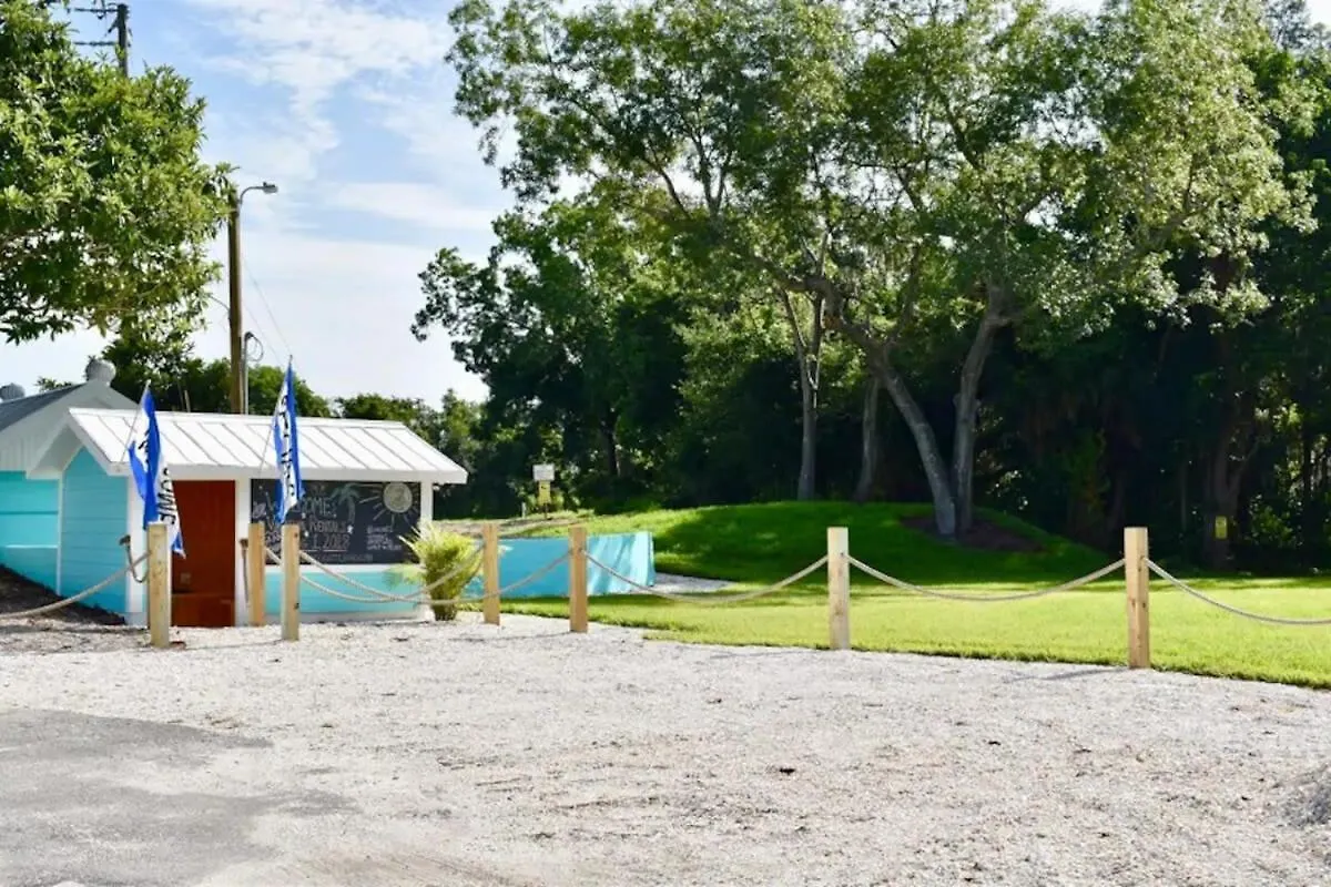 Holiday home Pinecraft Tiny Sarasota
