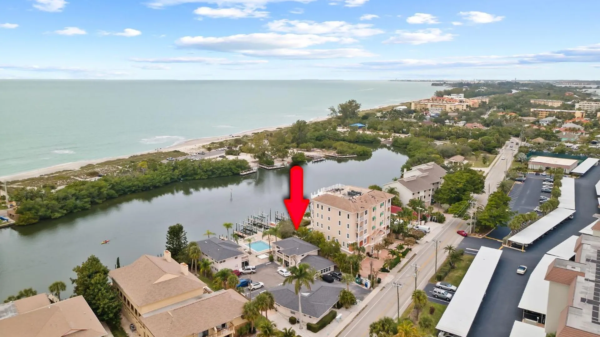 Bayside Escape-condo W Dock Pool And Near Holiday home