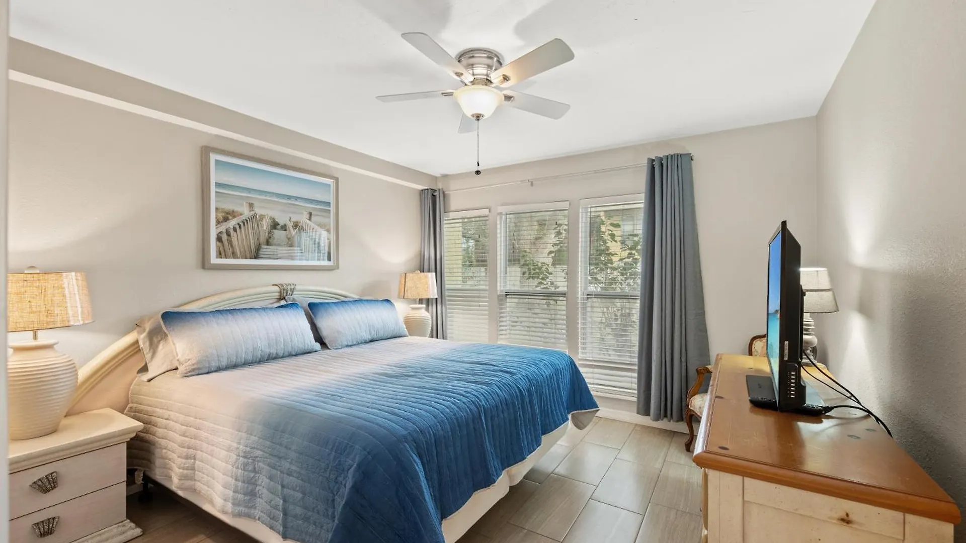 Cozy 2-bedroom In Prime Siesta Key Location * Sarasota