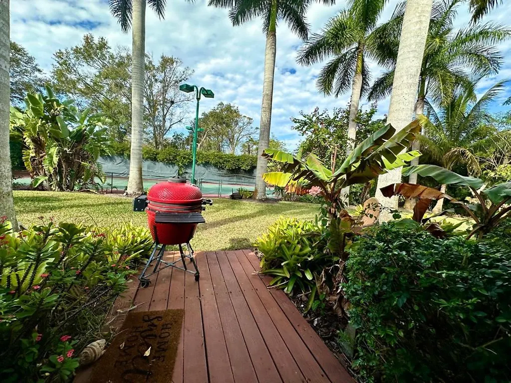 Tranquil Court Oasis Villa Sarasota