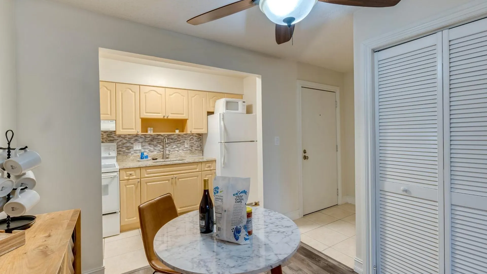 Quaint 4 Mi To Siesta Key Beach! Apartment *