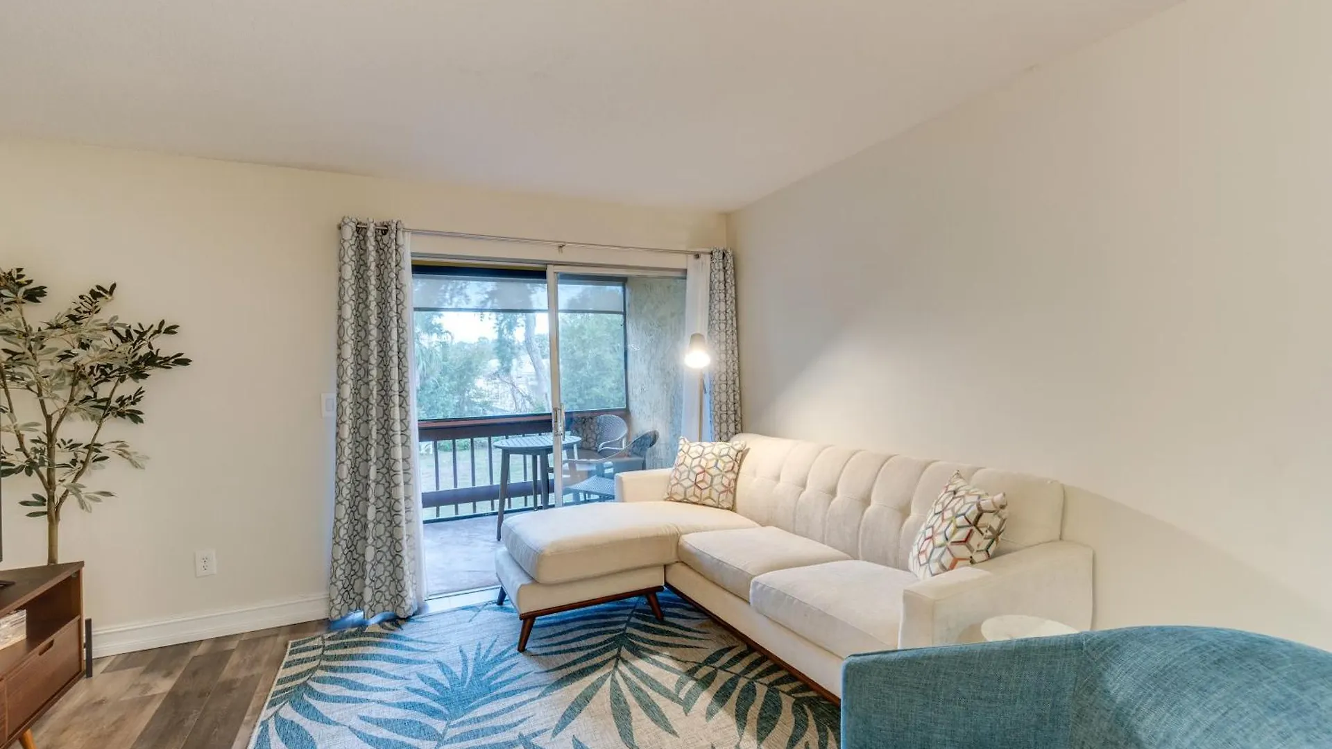 Quaint 4 Mi To Siesta Key Beach! Apartment