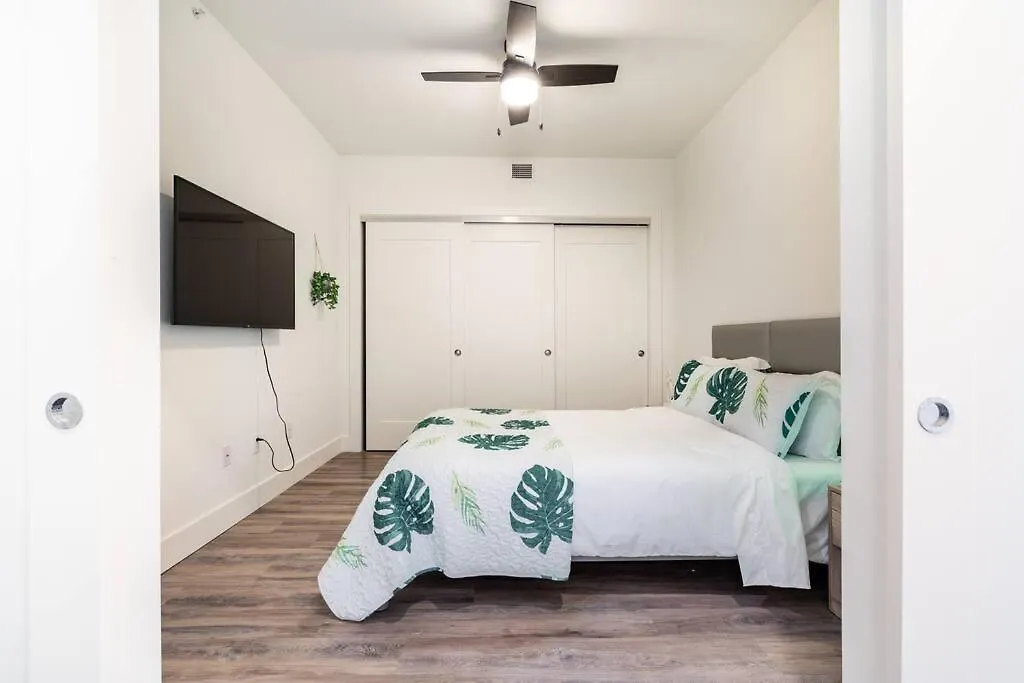 Waterside Retreat: Modern 2br, Mins To &