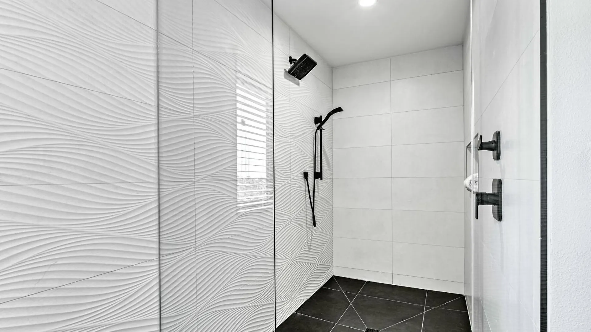 Shore Is Something - 129 Holiday home