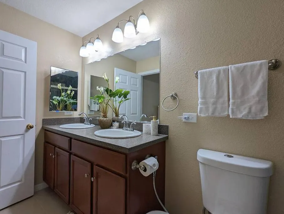 Holiday home 3bed & 2bath Couple Minutes From Siesta Key & Downtown