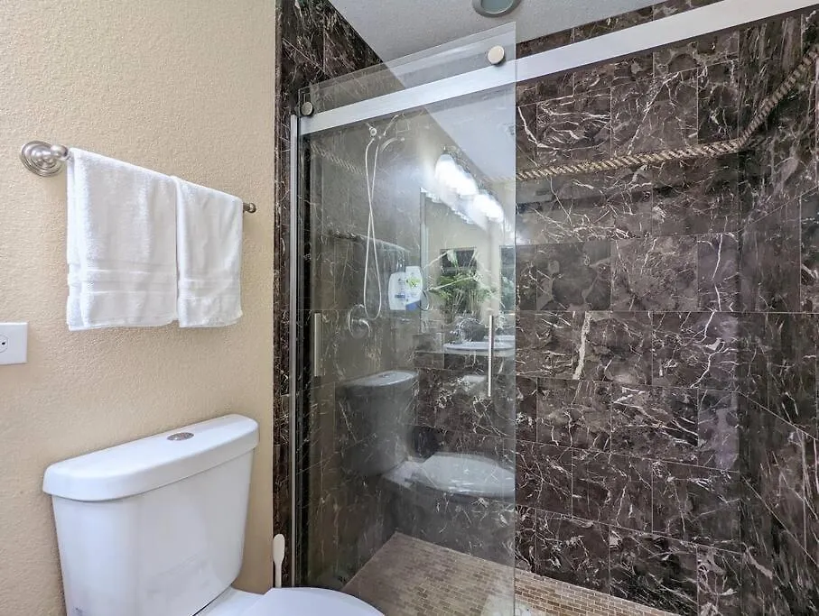 3bed & 2bath Couple Minutes From Siesta Key & Downtown * Sarasota