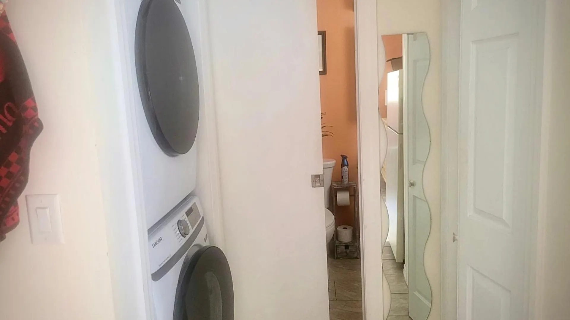Apartment ~ Cozy In-law Close To Siesta Key ~ *