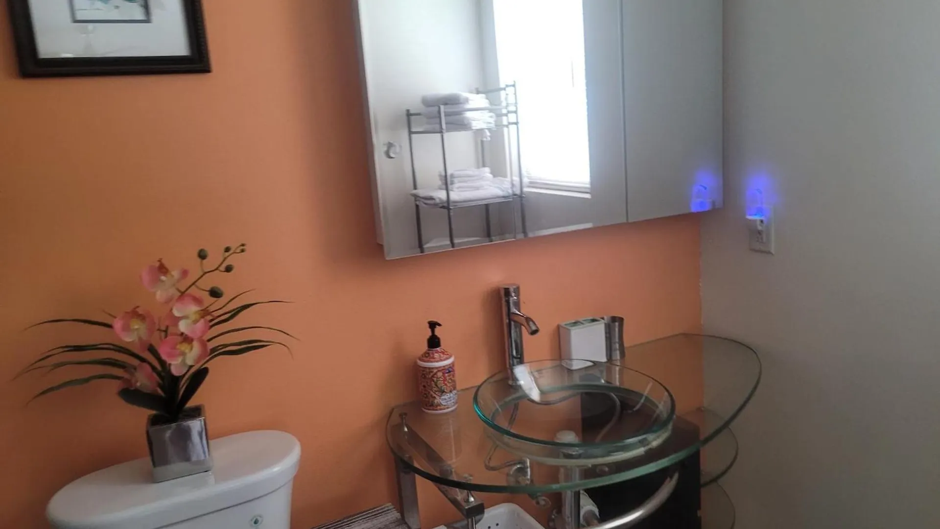 Apartment ~ Cozy In-law Close To Siesta Key ~ *