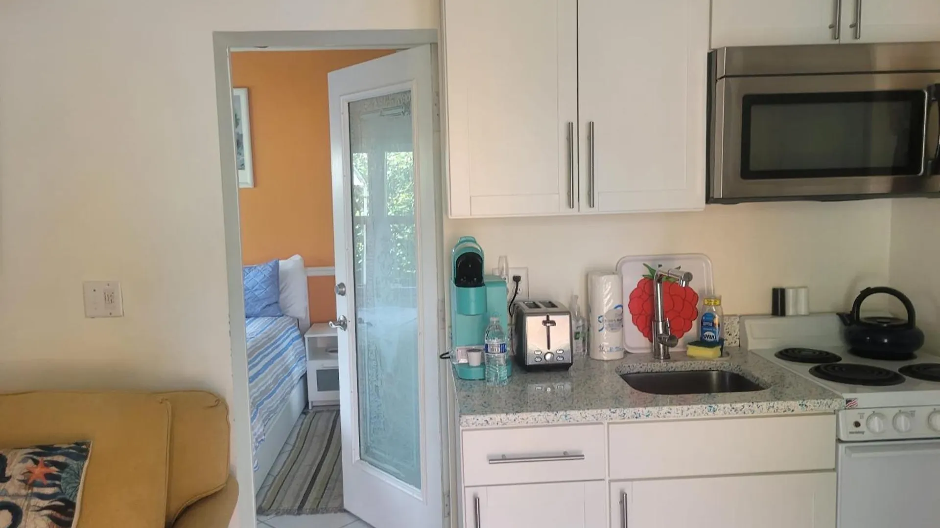 Apartment ~ Cozy In-law Close To Siesta Key ~