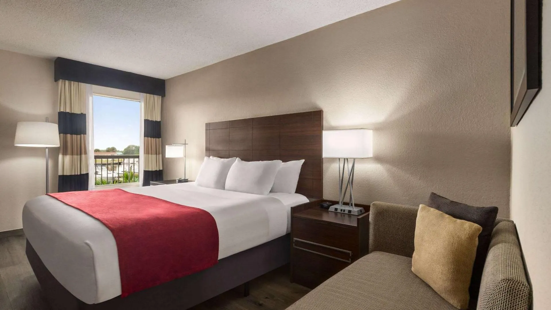 Ramada By Wyndham Waterfront Sarasota