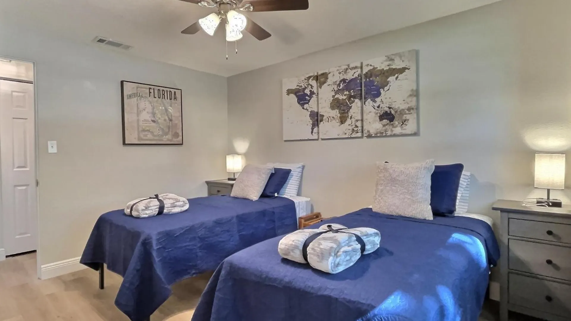New Warm Modern Bliss Just 10 Minutes From Siesta Key Beaches And Downtown
