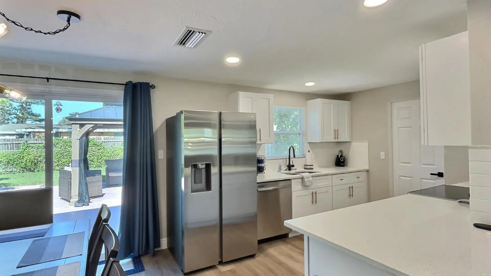 New Warm Modern Bliss Just 10 Minutes From Siesta Key Beaches And Downtown * Sarasota