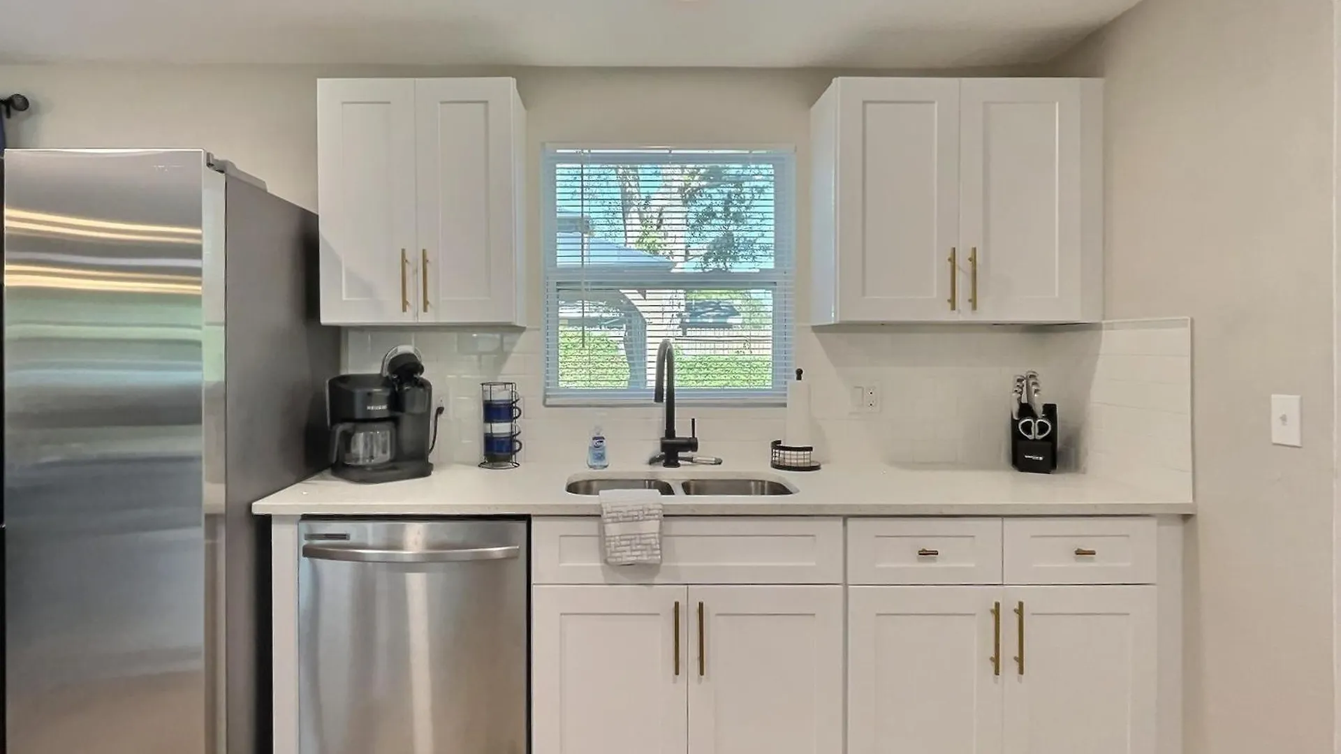 Holiday home New Warm Modern Bliss Just 10 Minutes From Siesta Key Beaches And Downtown Sarasota