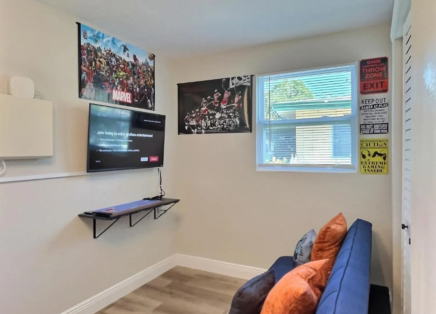 New Warm Modern Bliss Just 10 Minutes From Siesta Key Beaches And Downtown
