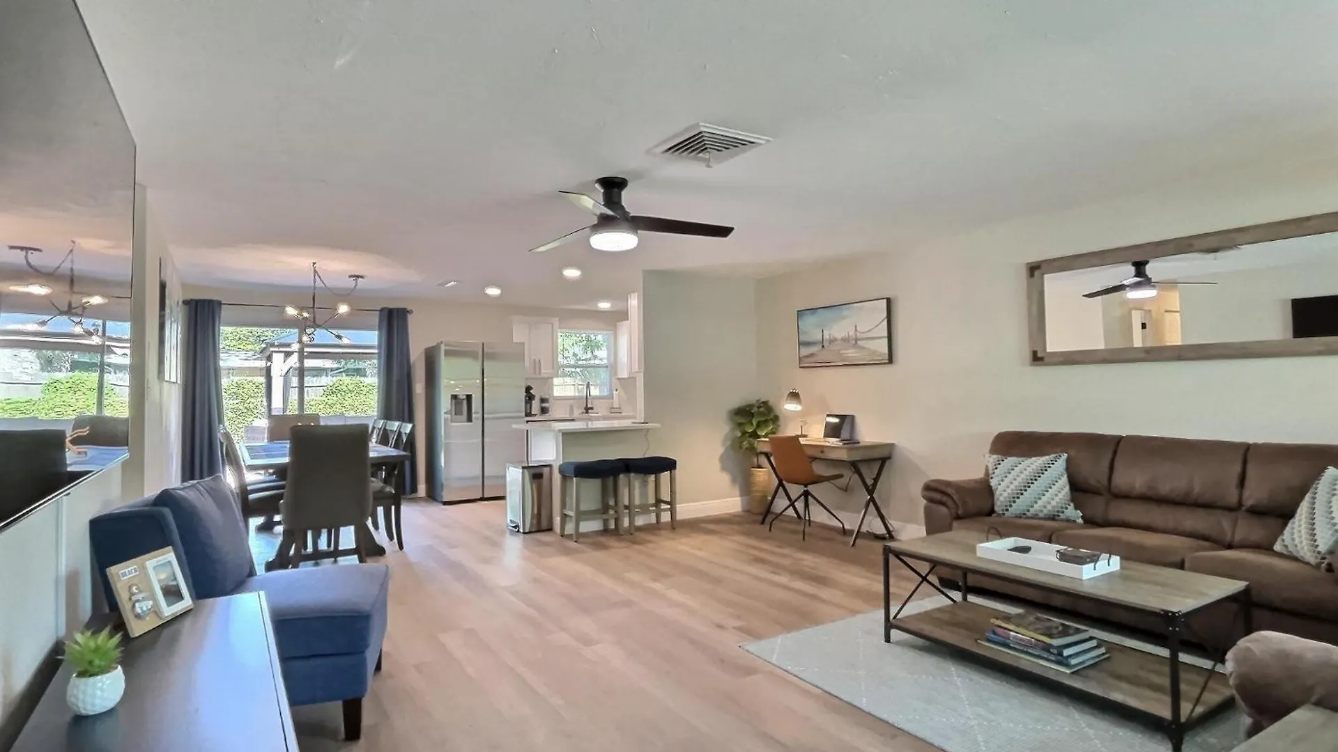 New Warm Modern Bliss Just 10 Minutes From Siesta Key Beaches And Downtown Holiday home Sarasota
