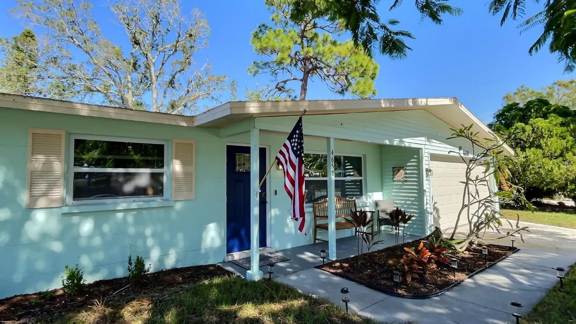 Holiday home New Warm Modern Bliss Just 10 Minutes From Siesta Key Beaches And Downtown Sarasota