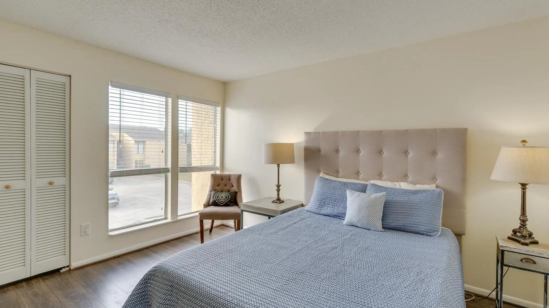 Apartment Updated Sienna Park - 4 Miles To Siesta Key! *