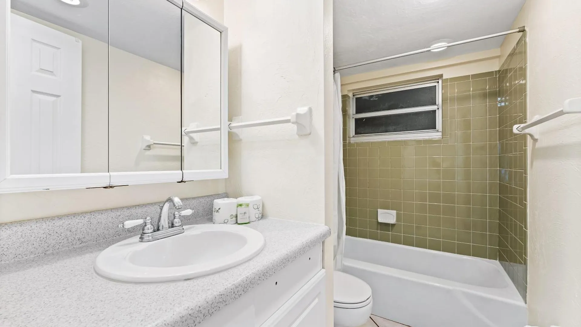 Crescent Arms Apartment Sarasota